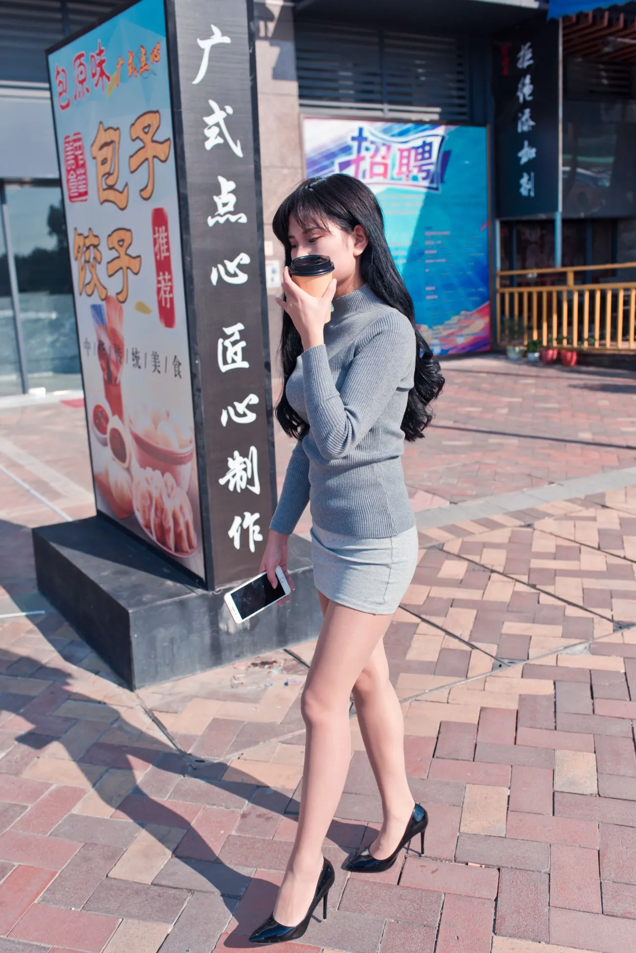 [Mzsock] NO.084 The cute girl in short skirt and silk stockings in the leisure bookstore street photography#[79P]-52